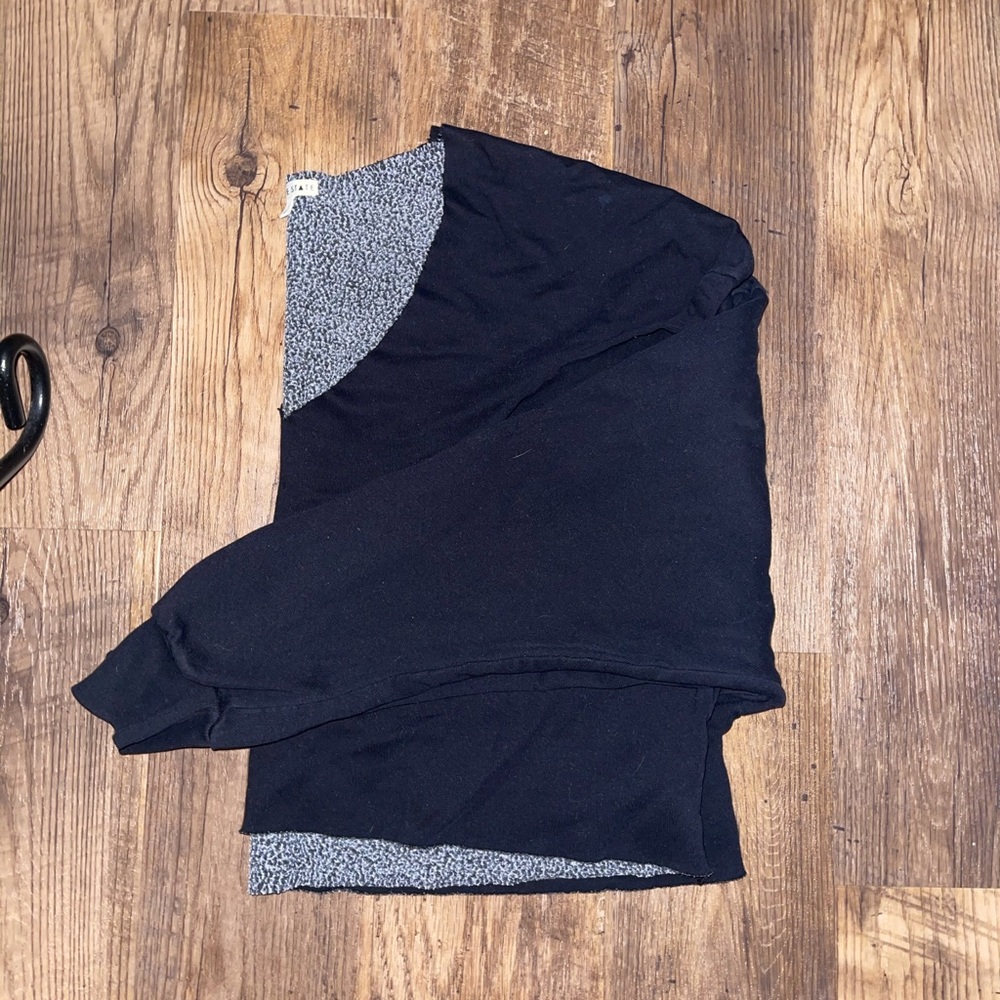Cropped Sweatshirt - Picture 3 of 4
